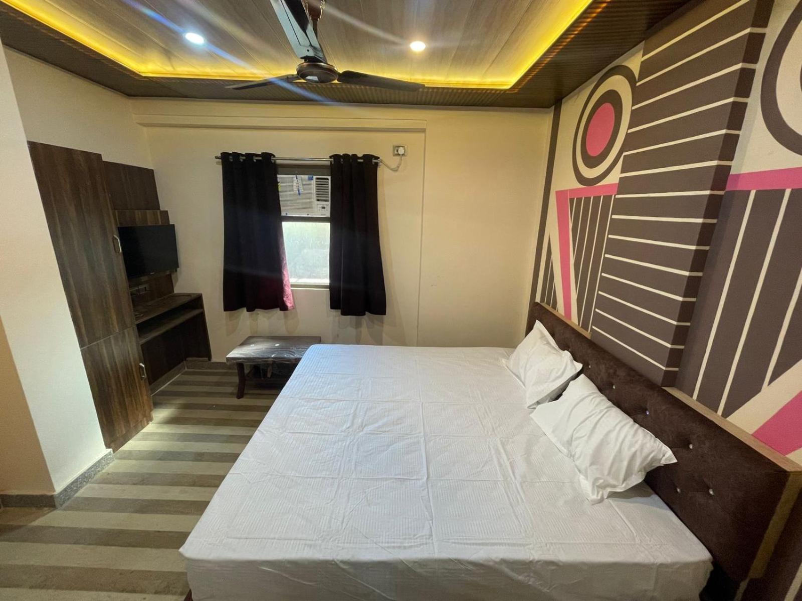 Kailash Inn Guest House Váránaszi Kültér fotó